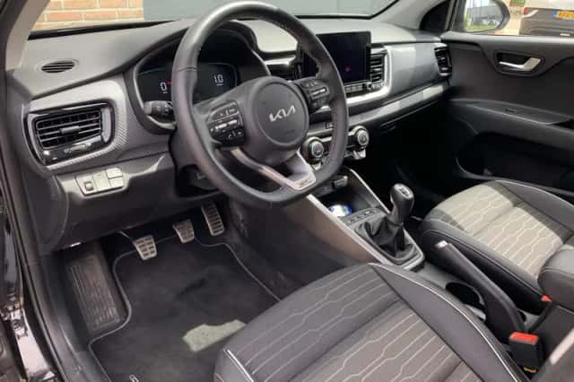 Kia Stonic (2025) thumbnail 10