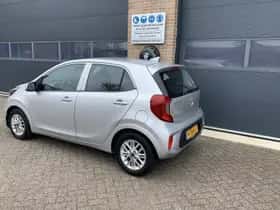 Kia Picanto (2021) thumbnail 4