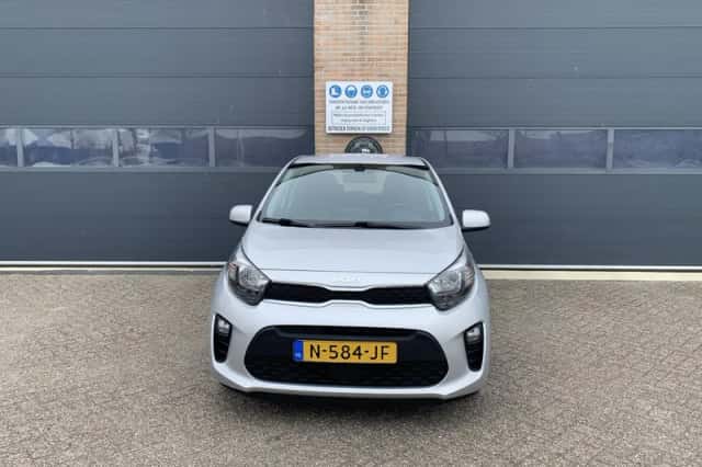 Kia Picanto (2021) thumbnail 5