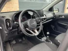 Kia Picanto (2021) thumbnail 8