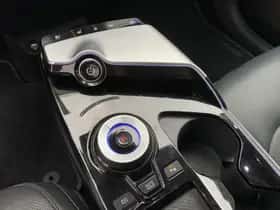 Kia EV6 (2022) thumbnail 25