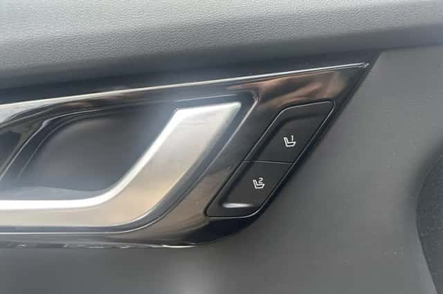 Kia EV6 (2023) thumbnail 12