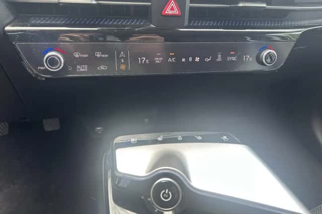 Kia EV6 (2023) thumbnail 15
