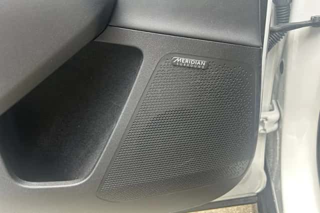 Kia EV6 (2023) thumbnail 17