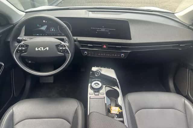 Kia EV6 (2023) thumbnail 8