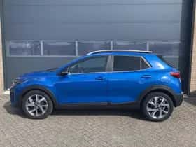 Kia Stonic (2022) thumbnail 2