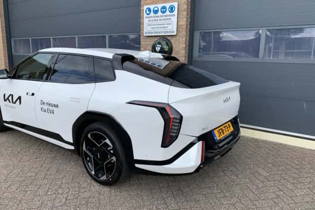 Kia EV4 (2025) thumbnail 4