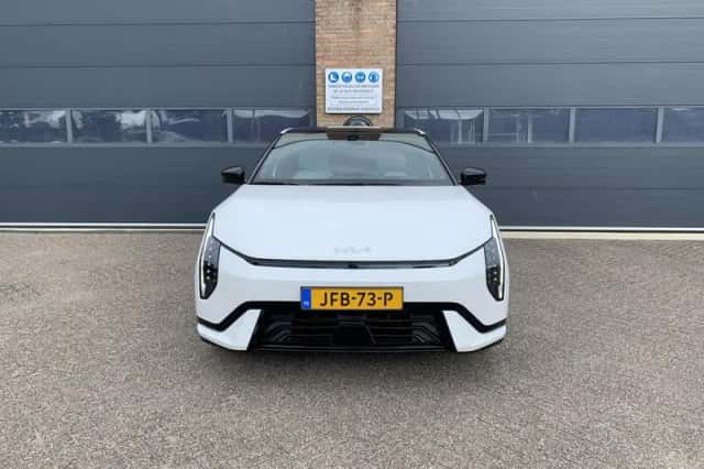 Kia EV4 (2025) thumbnail 5