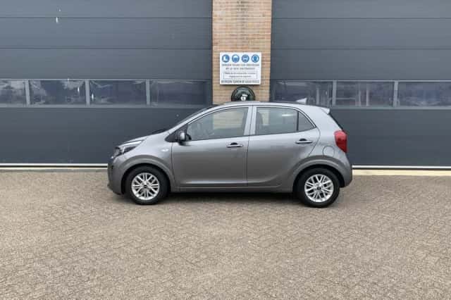 Kia Picanto (2021) thumbnail 2
