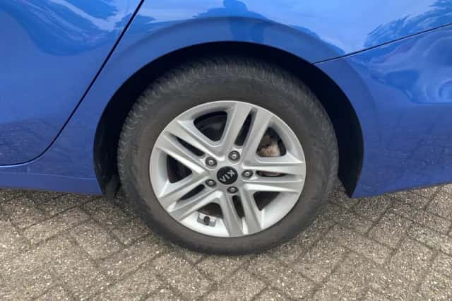 Kia Ceed Sportswagon (2021) thumbnail 3
