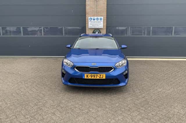 Kia Ceed Sportswagon (2021) thumbnail 5