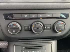 Volkswagen Tiguan (2016) thumbnail 16