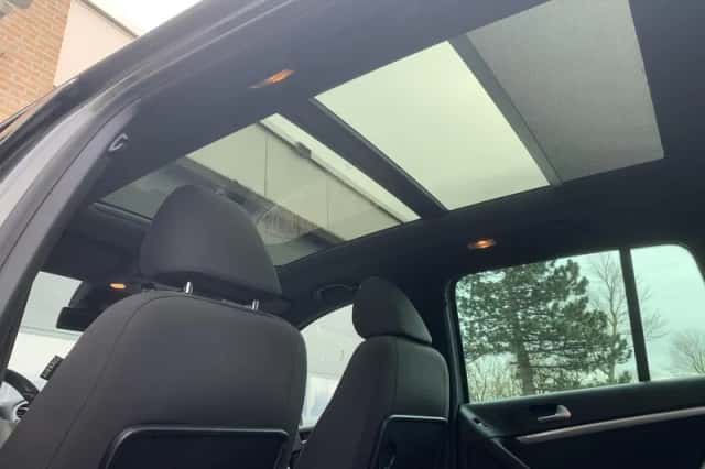 Volkswagen Tiguan (2016) thumbnail 23