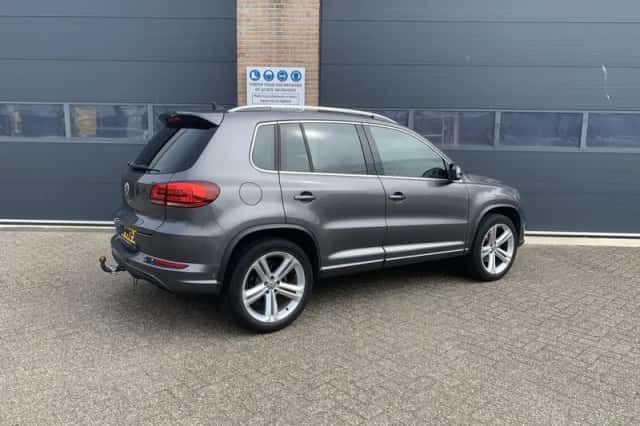 Volkswagen Tiguan (2016) thumbnail 24