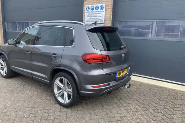 Volkswagen Tiguan (2016) thumbnail 4