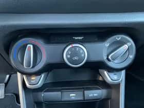 Kia Picanto (2023) thumbnail 16