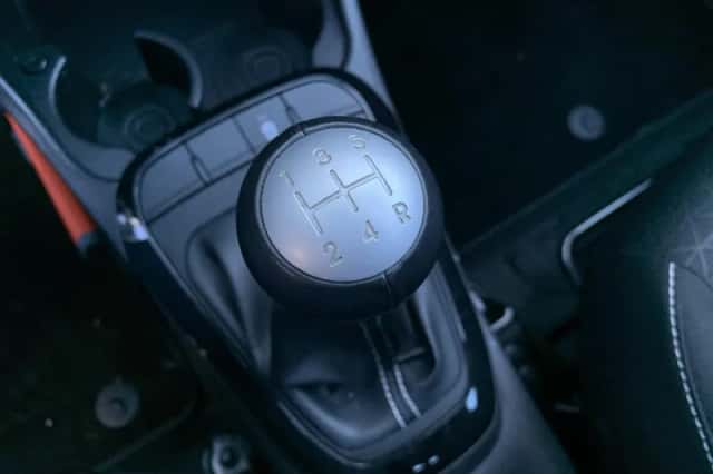 Kia Picanto (2023) thumbnail 17