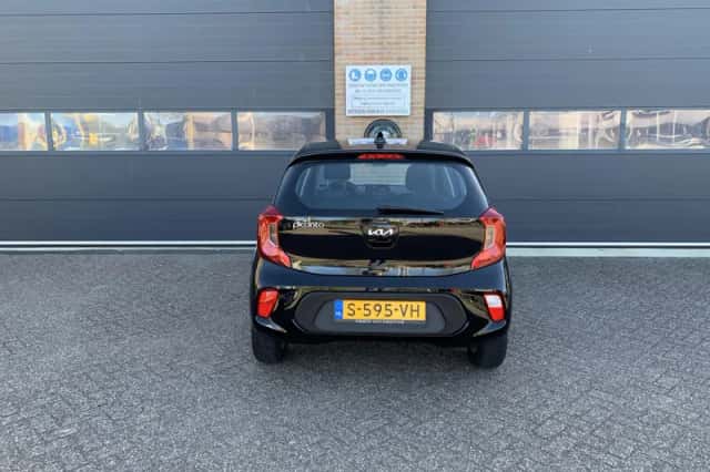 Kia Picanto (2023) thumbnail 7