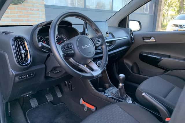 Kia Picanto (2023) thumbnail 9