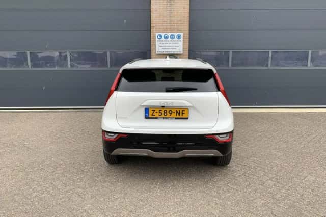Kia Niro EV (2024) thumbnail 6