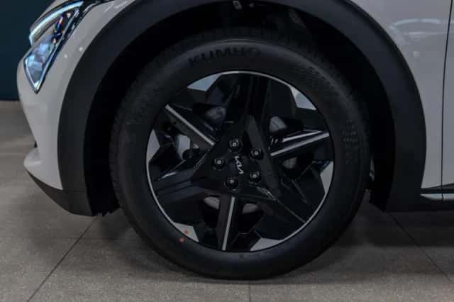 Kia EV6 (2025) thumbnail 18