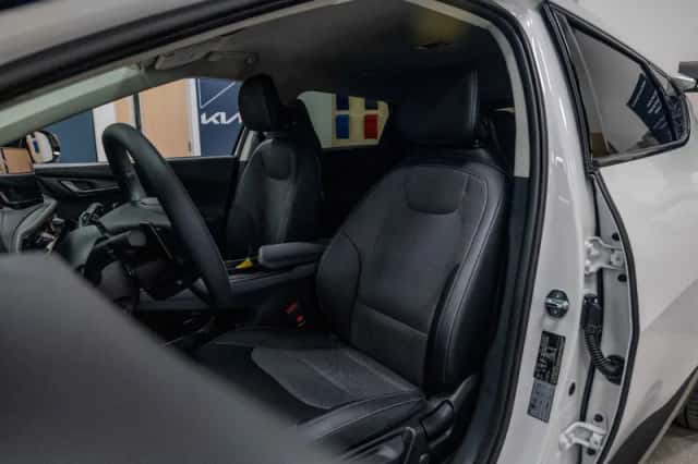 Kia EV6 (2025) thumbnail 3