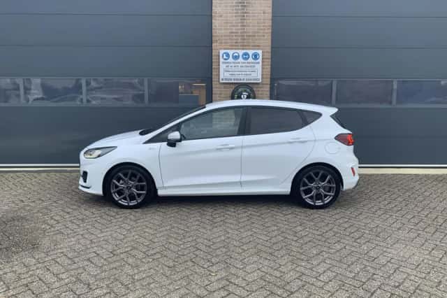 Ford Fiesta (2023) thumbnail 2