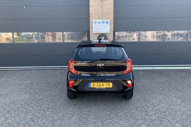 Kia Picanto (2023) thumbnail 6