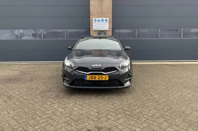 Kia Ceed (2025) thumbnail 5