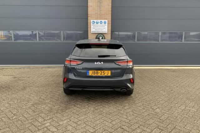 Kia Ceed (2025) thumbnail 6