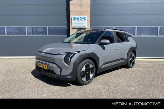 Kia EV3 (2025) thumbnail 1