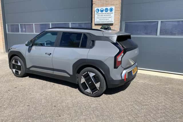 Kia EV3 (2025) thumbnail 4