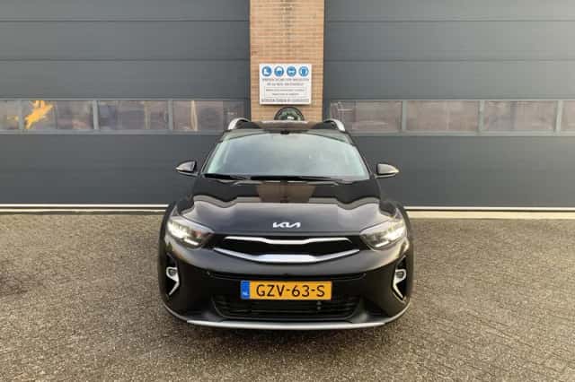 Kia Stonic (2025) thumbnail 5