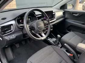 Kia Stonic (2025) thumbnail 9