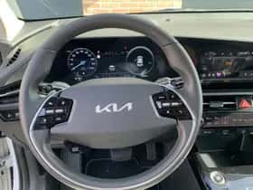 Kia Niro (2025) thumbnail 11