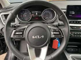 Kia Ceed Sportswagon (2024) thumbnail 11