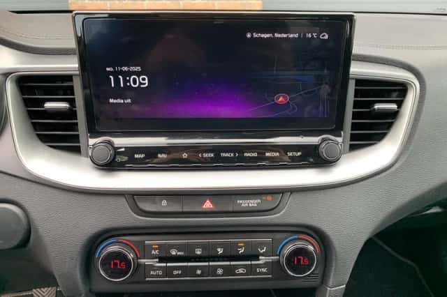 Kia Ceed Sportswagon (2024) thumbnail 13