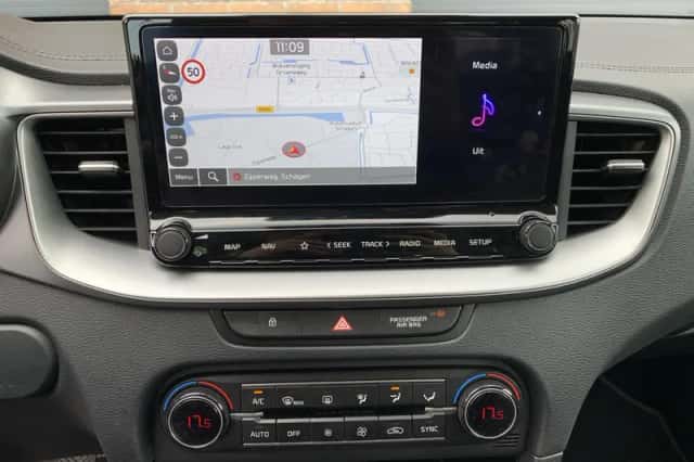 Kia Ceed Sportswagon (2024) thumbnail 14