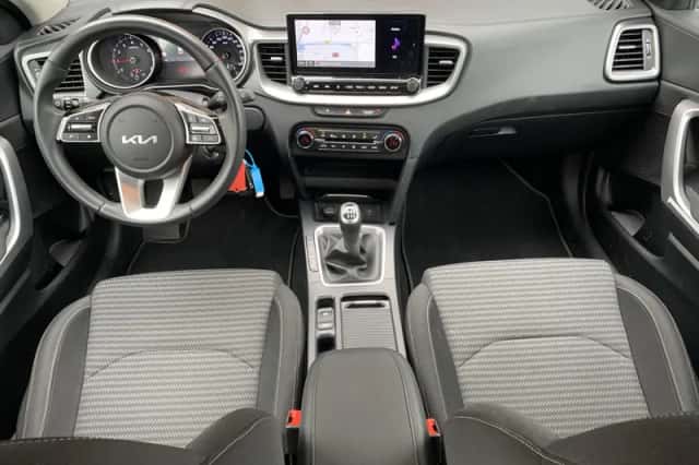 Kia Ceed Sportswagon (2024) thumbnail 18