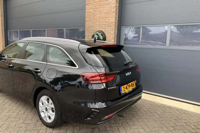 Kia Ceed Sportswagon (2024) thumbnail 4