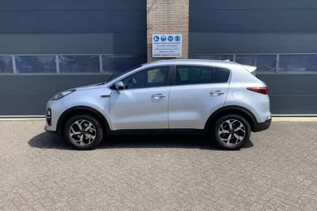Kia Sportage (2019) thumbnail 2