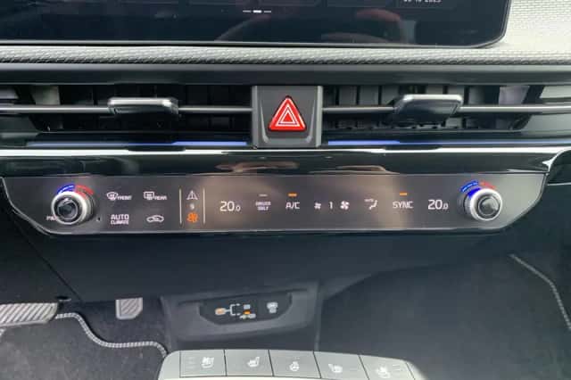 Kia EV6 (2025) thumbnail 25