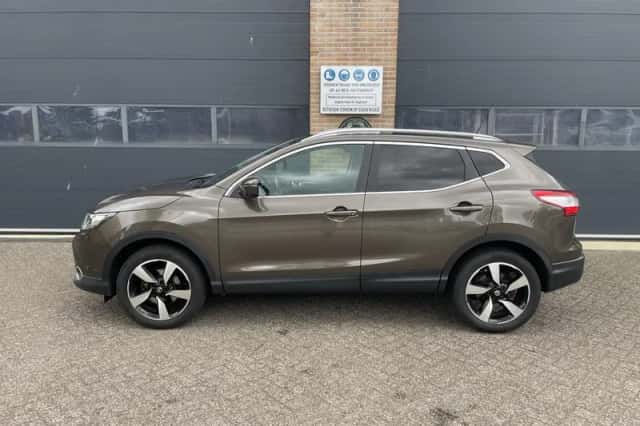 Nissan Qashqai (2017) thumbnail 2