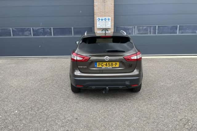 Nissan Qashqai (2017) thumbnail 6