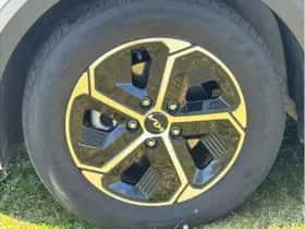 Kia Niro (2022) thumbnail 4