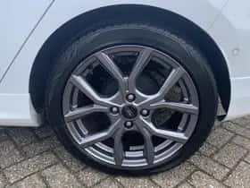 Ford Fiesta (2023) thumbnail 3