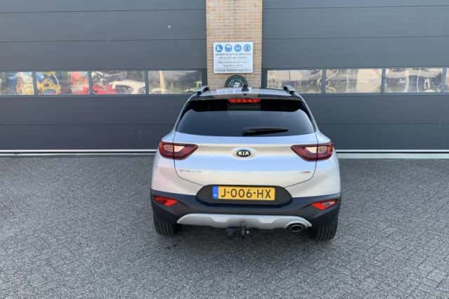 Kia Stonic (2020) thumbnail 6