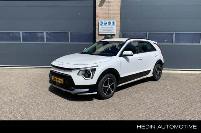 Kia Niro (2024) thumbnail 1