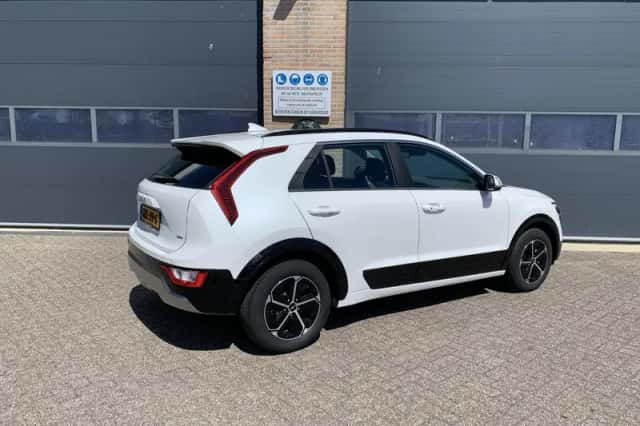 Kia Niro (2024) thumbnail 23