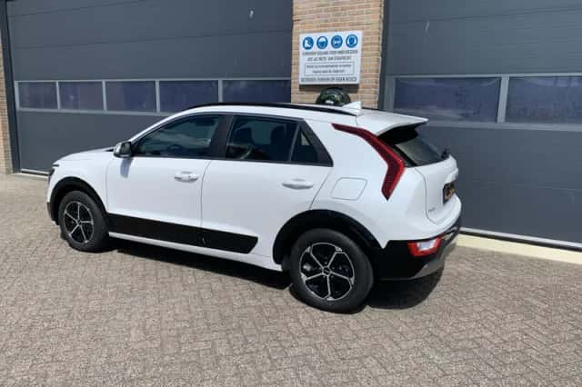 Kia Niro (2024) thumbnail 4